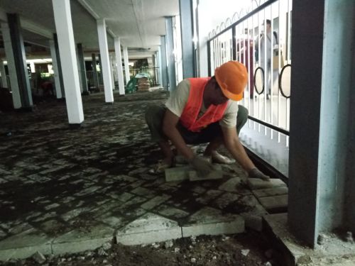 Jasa Bongkar Paving Block Halaman Kantor Profesional Surabaya
