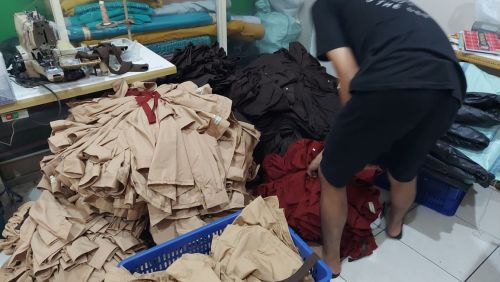 Distributor Baju Sekolah SMA Berkualitas Di Bogor